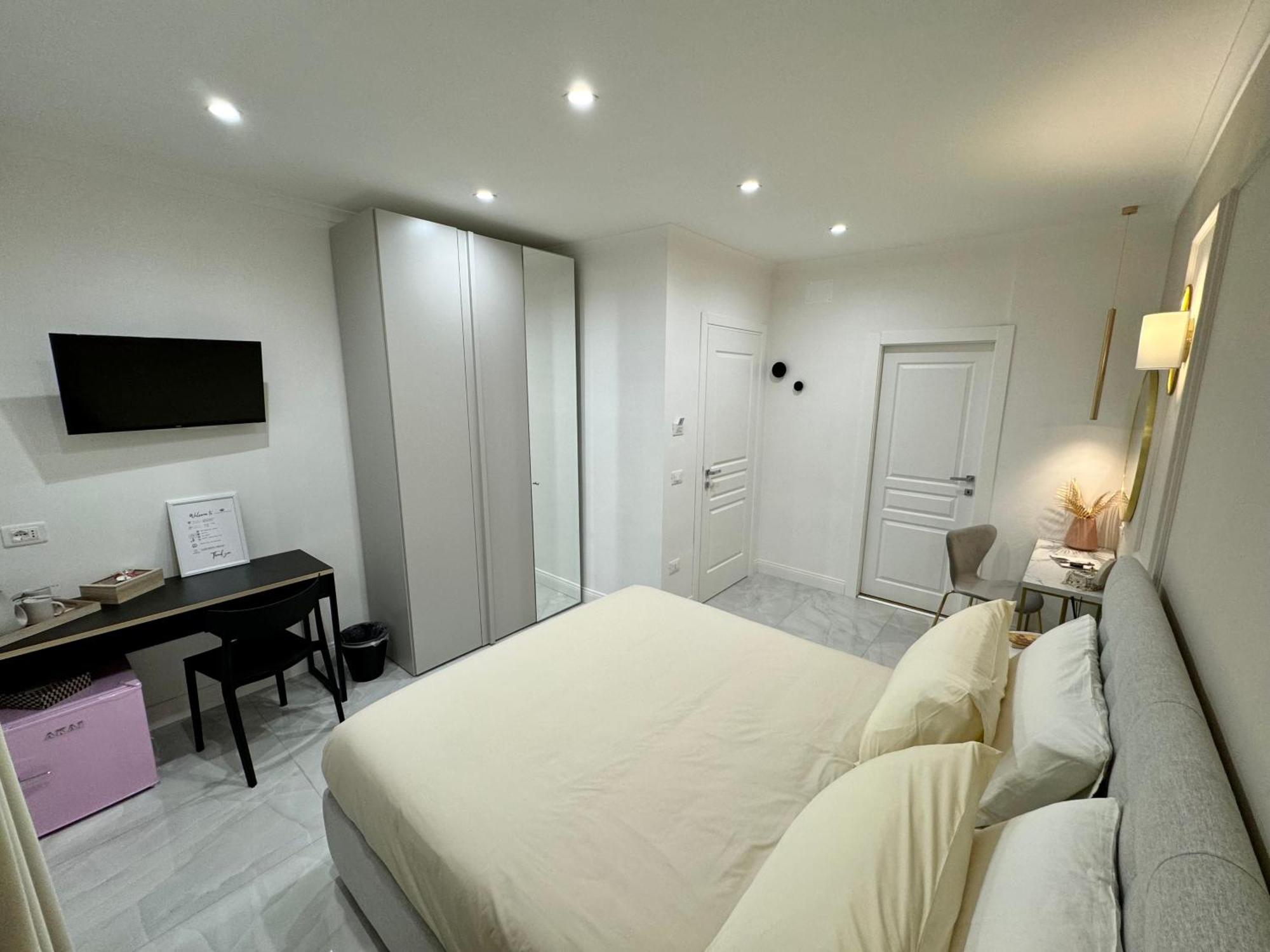 Carafa Rooms Napoli Esterno foto